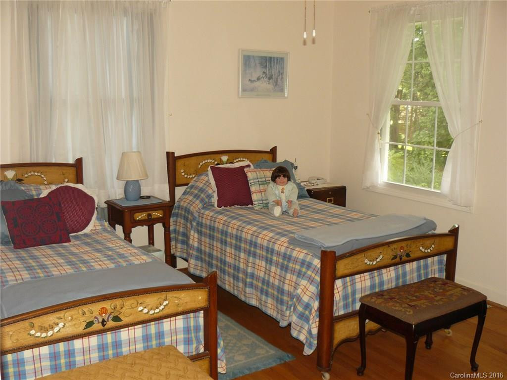 348 Park Ave - Photo 18