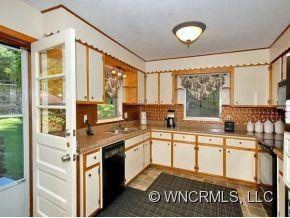 32 WNC BAPTIST CAMP CHURCH RD. - Photo 2