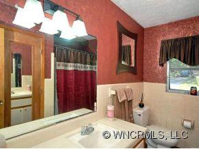 32 WNC BAPTIST CAMP CHURCH RD. - Photo 7