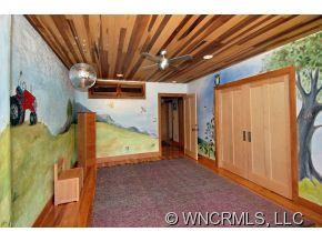  - Photo 11