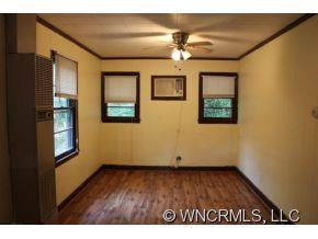 102 Spruce Hill - Photo 3