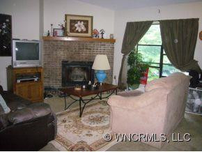 36 Ravencroft Lane - Photo 2