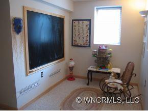 24 Sandon Dr - Photo 23