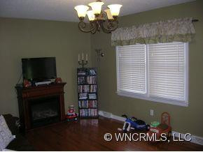 137 Cooley Drive - Photo 2