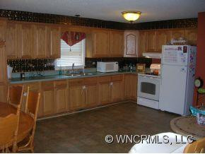 137 Cooley Drive - Photo 3