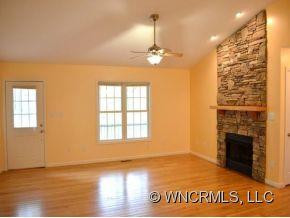 175 MADISON LYNN DR. - Photo 3
