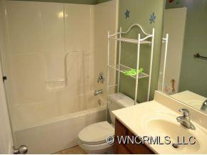 175 MADISON LYNN DR. - Photo 9