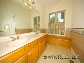 16 DEVONSHIRE DRIVE - Photo 13