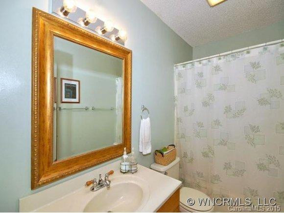 53 WHITE THORN DR - Photo 8