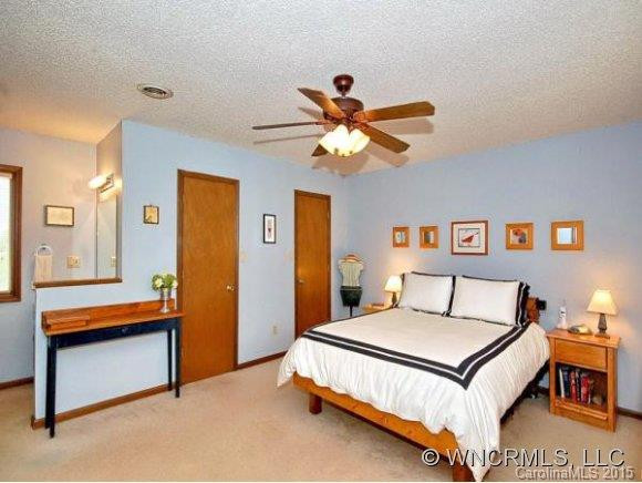 53 WHITE THORN DR - Photo 9