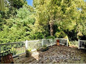 11 Tiverton Lane - Photo 13