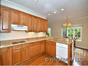 11 Tiverton Lane - Photo 8