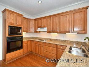 11 Tiverton Lane - Photo 10