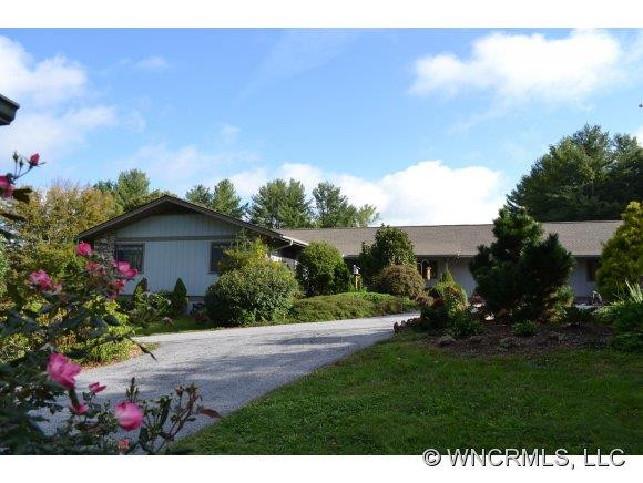 10 Bel Air Drive