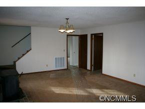 928 HUDLOW ROAD - Photo 6