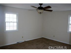 928 HUDLOW ROAD - Photo 9