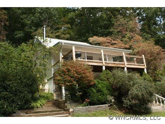 4150 Howard Gap Rd