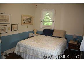 4150 Howard Gap Rd - Photo 11