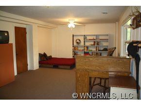 4150 Howard Gap Rd - Photo 13