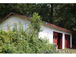 4150 Howard Gap Rd - Photo 14