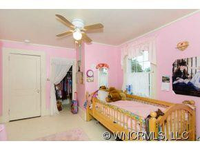122 Pennsylvania Avenue - Photo 17