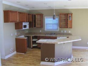172 LAKESIDE DRIVE - Photo 2