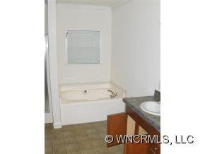 172 LAKESIDE DRIVE - Photo 11