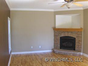 172 LAKESIDE DRIVE - Photo 4