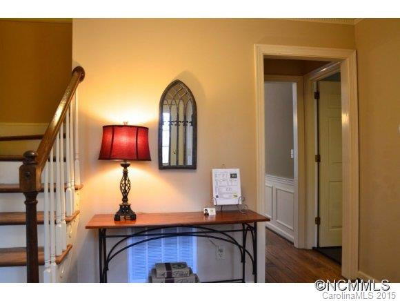212 Estate Drive - Photo 3