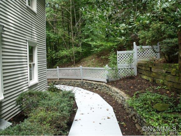 212 Estate Drive - Photo 21