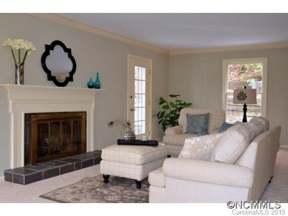 212 Estate Drive - Photo 4