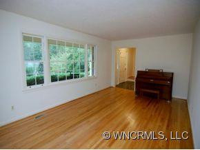 807 BARBARA BLVD. - Photo 2