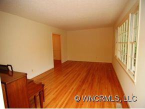 807 BARBARA BLVD. - Photo 3