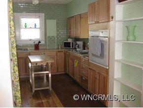 402 Montreat Road - Photo 2