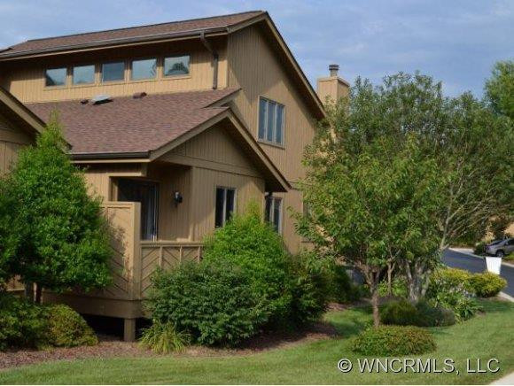 304 RED OAK DRIVE