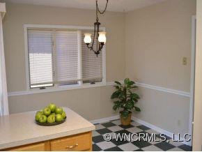 304 RED OAK DRIVE - Photo 8