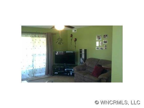1401 Abbey Circle