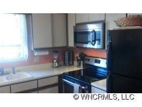 1401 Abbey Circle - Photo 4