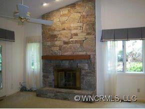 1004 Red Oak Drive - Photo 3