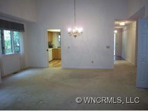 1004 Red Oak Drive - Photo 4