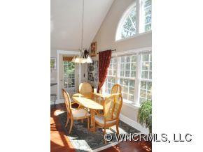 214 Coachmans Court - Photo 4
