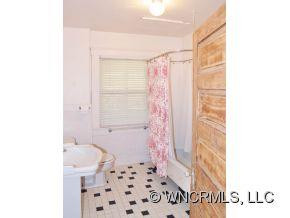 123 Edwin Place - Photo 18