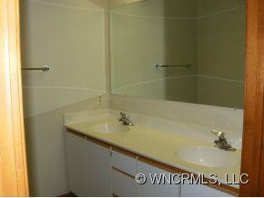 218 Laurel Park Place - Photo 10