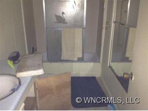528 State St - Photo 5