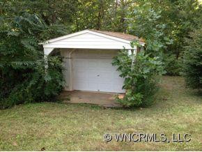 100 Pine Tree Drive - Photo 11