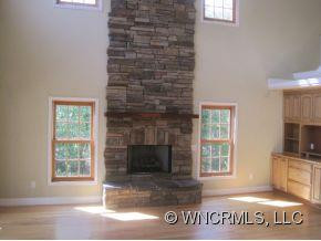 737 Streamside Drive - Photo 2