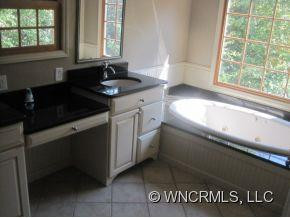 737 Streamside Drive - Photo 8