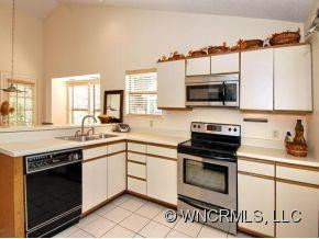 304 OAK PLACE - Photo 6