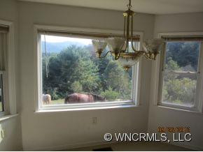 688 Pilgrim Way - Photo 11