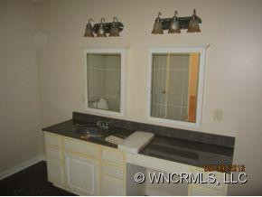 688 Pilgrim Way - Photo 13